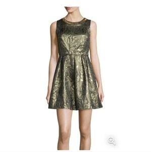 Romeo + Juliet Gold Metallic Party New Years Dress